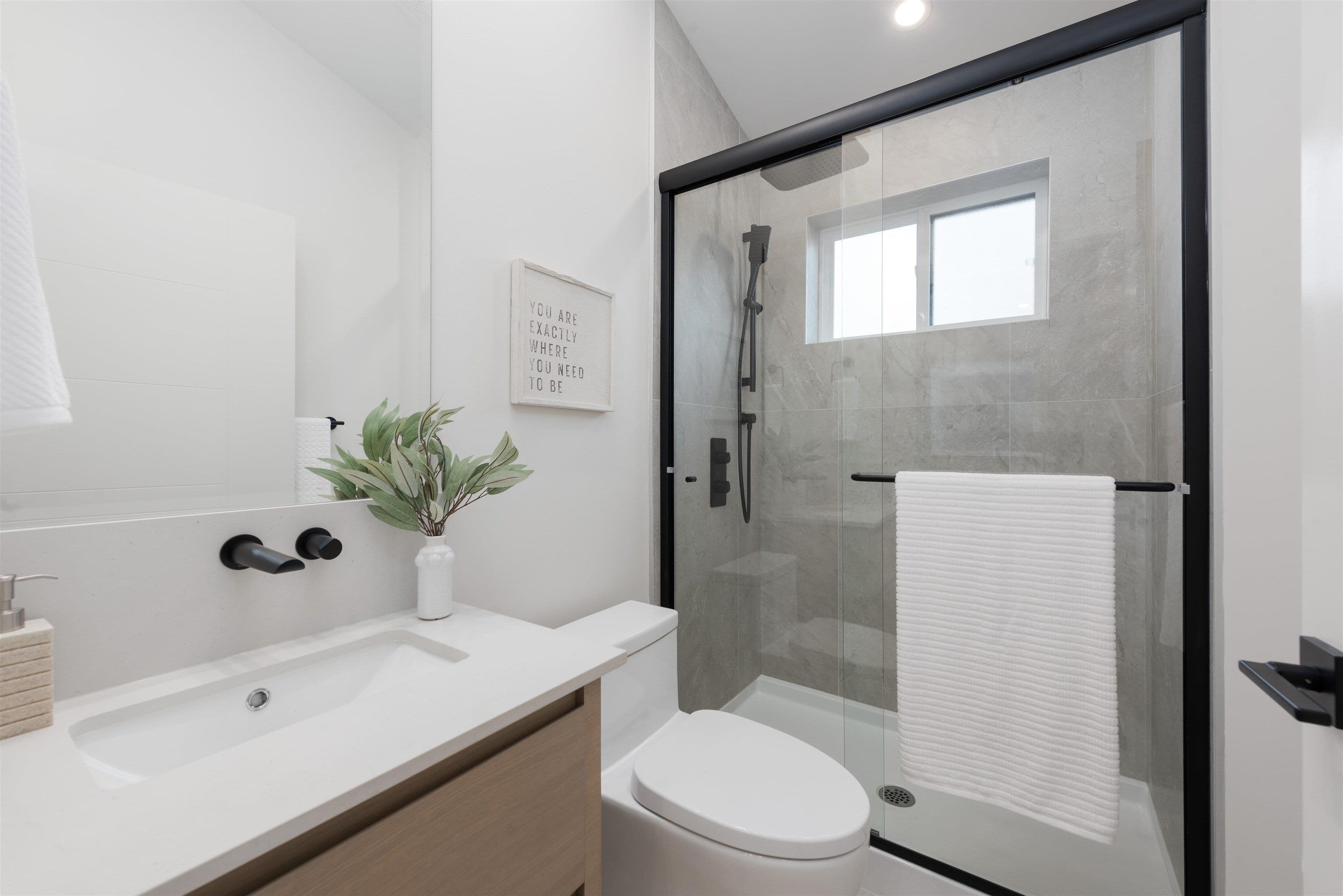 Property photo c3258456-3437-483a-b1ec-38c0b6699595