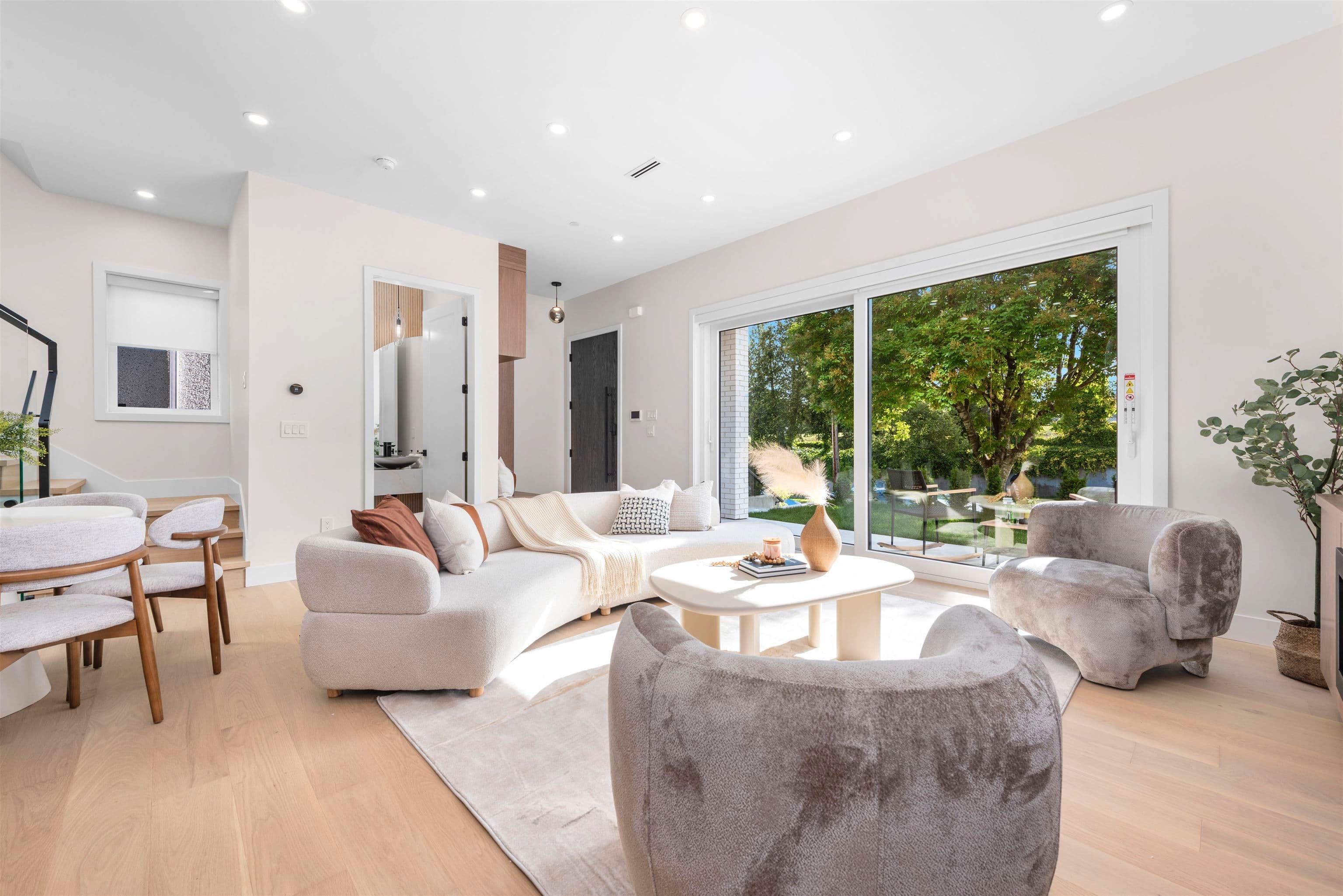 Property photo d08b606b-b597-44eb-9567-70a7f6cf9a69