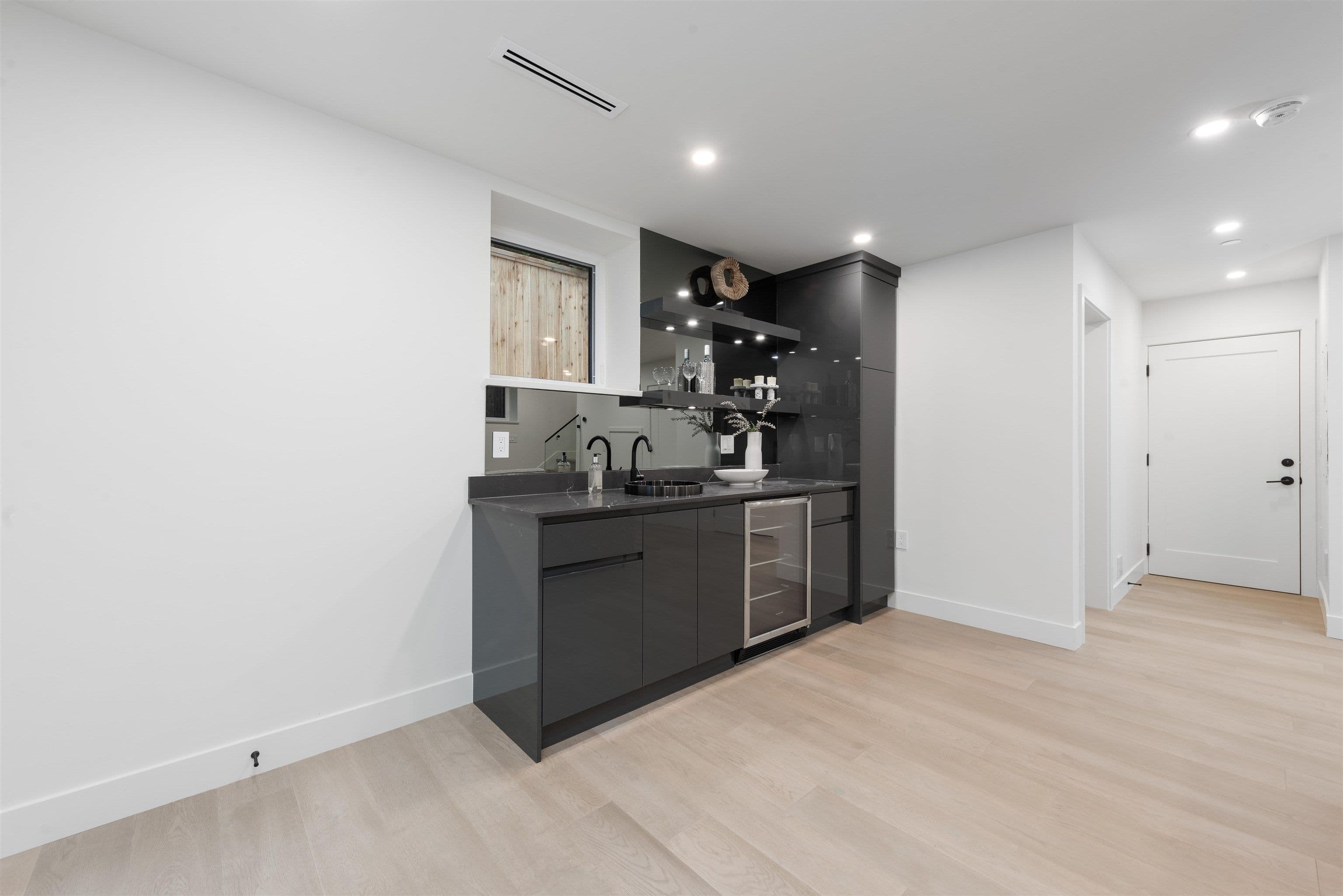 Property photo 0a835650-87d5-46c5-952b-121e2ceba86d